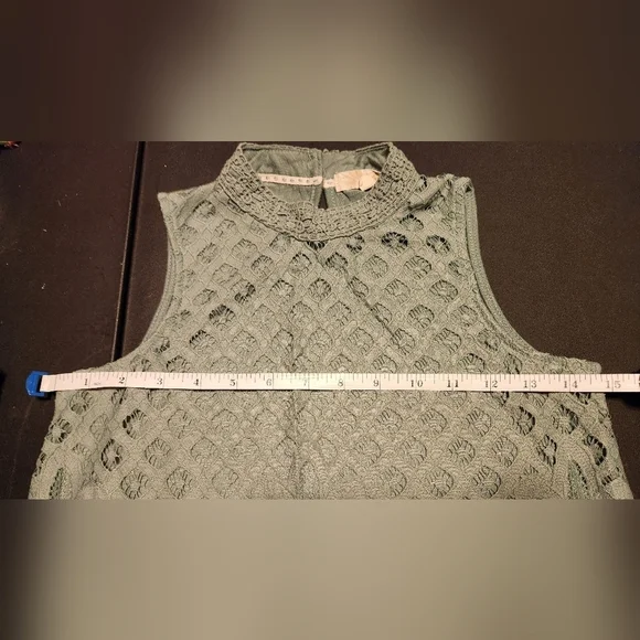 Rewind Sleeveless Lace Blouse - Picture 6 of 9